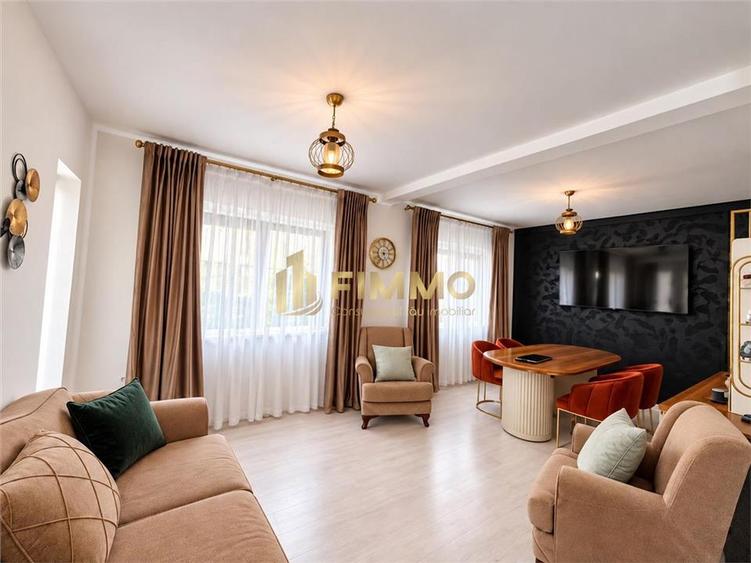 Duplex cu 4 camere cu Canalizare în Lisaura
