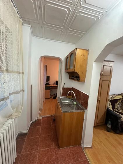 Apartament cu 2 camere semidecomandat în Exterior Vest