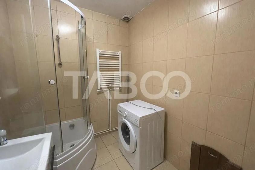 Apartament cu 3 camere decomandat, mobilat în Ștrand