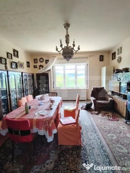 Casă cu 4 camere cu Teren 350 Mp în Central