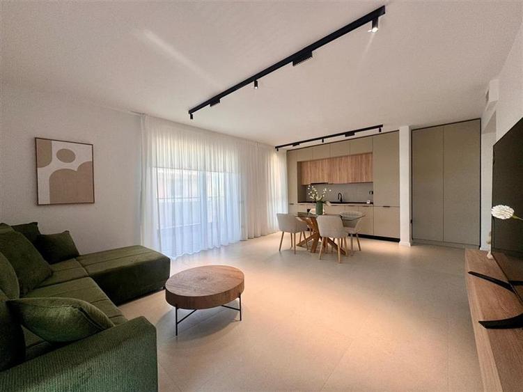Apartament cu 2 camere decomandat, mobilat în Păulești