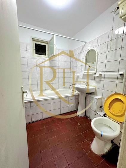 Apartament cu 3 camere decomandat, mobilat în Complex Studențesc