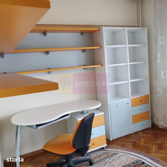 Apartament cu 4 camere în Unirii