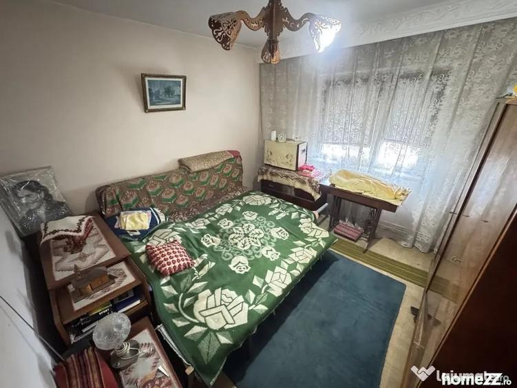 Apartament cu 3 camere decomandat în Inel I