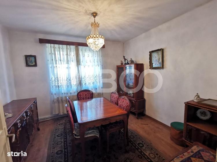Casa cu 2 camere decomandate 335 mp teren in zona Parcul Tineretului - 6