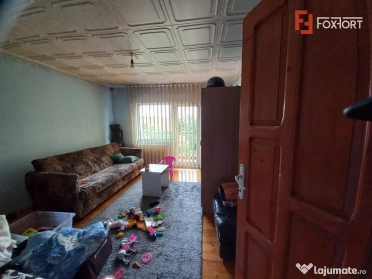 Casă cu 5 camere cu Teren 641 Mp în Crișan