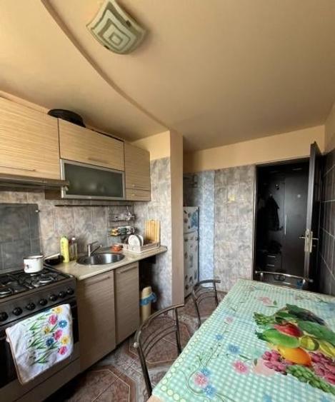 Apartament cu 3 camere decomandat în Tomis III