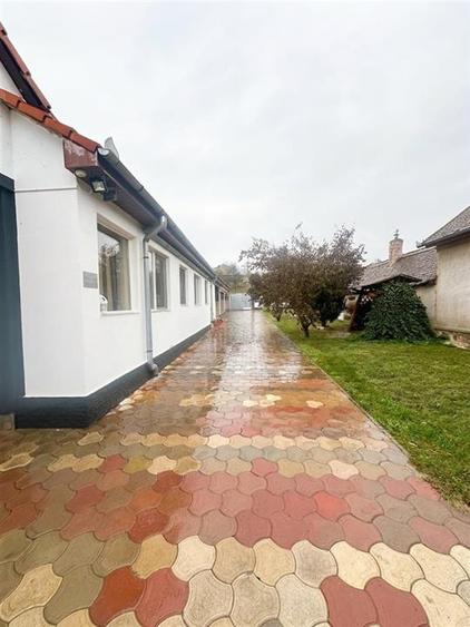 Casă cu 7 camere cu Teren 1848 Mp în Tinca