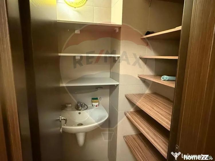 Apartament cu 4 camere semidecomandat în Nordului