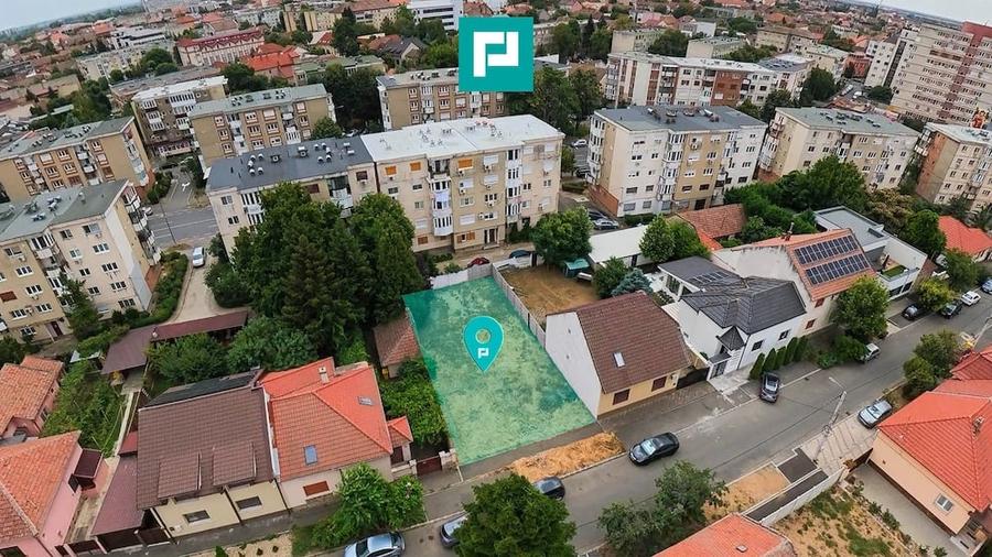 Teren de 355 mp, în Intim