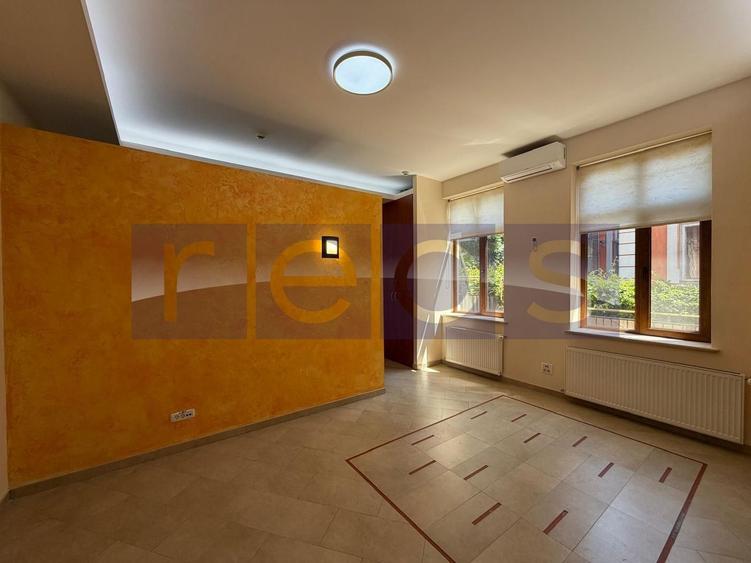 Casă individuală cu 4 camere cu Canalizare în Cotroceni