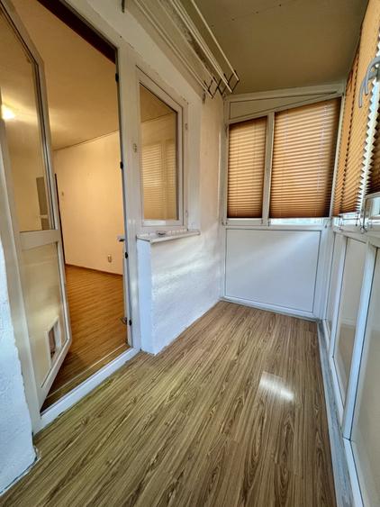 Apartament cu 2 camere nedecomandat în P-ța Doina