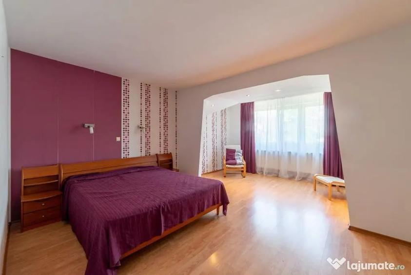 Casă cu 6 camere cu Teren 475 Mp în Găvana