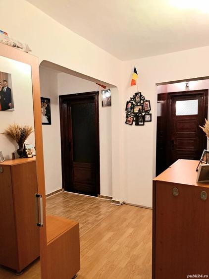 Apartament cu 4 camere decomandat în Exterior Vest