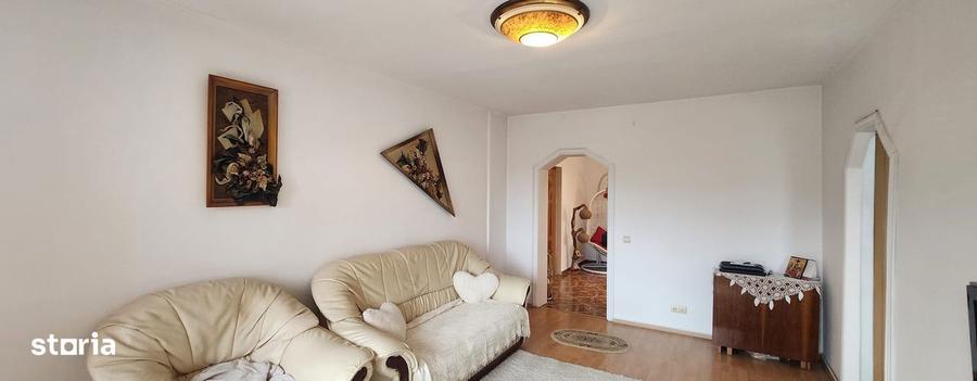 Apartament cu 2 camere decomandat, mobilat în Florilor