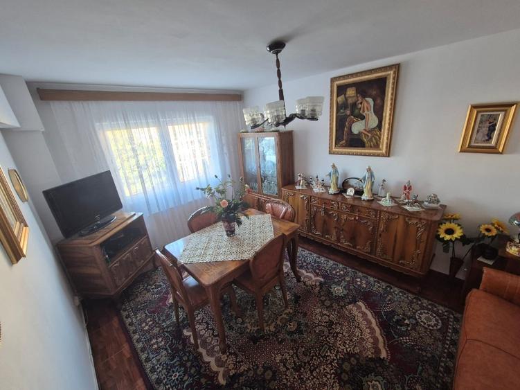 Apartament cu 2 camere decomandat în Răcădău