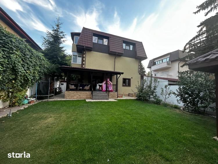 Casă cu 6 camere cu Teren 469 Mp în Băneasa