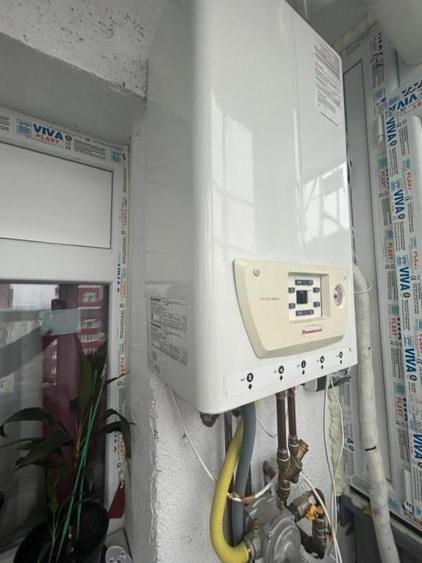 Apartament cu 3 camere în Olteniței