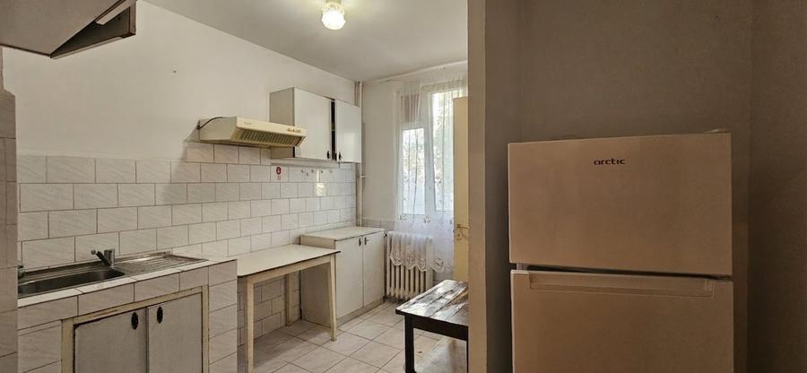 Apartament cu 2 camere decomandat în Drumul Taberei