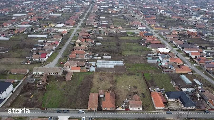 Casă cu 5 camere cu Teren 4319 Mp în Central