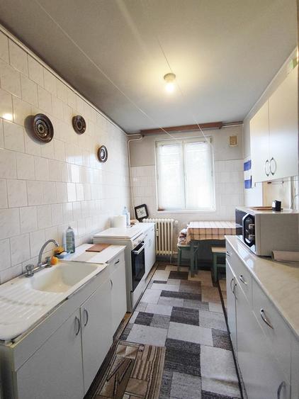 Apartament cu 3 camere decomandat în 1 Decembrie 1918