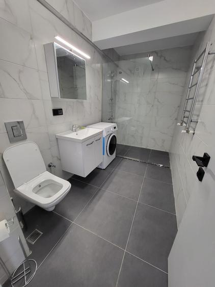 Apartament cu 2 camere decomandat în Titan