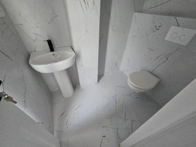 Duplex cu 4 camere cu Canalizare în Trivale