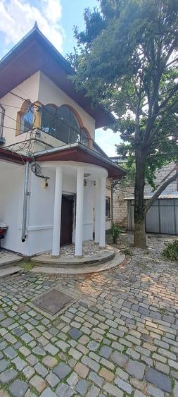 Spațiu comercial, de 200 mp, în Rahova