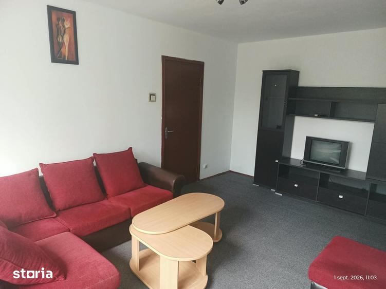 Apartament cu 3 camere semidecomandat în Drumul Taberei