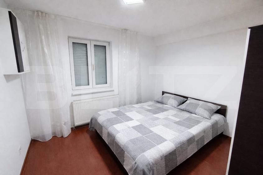 Apartament cu 2 camere semidecomandat, mobilat în Cugir