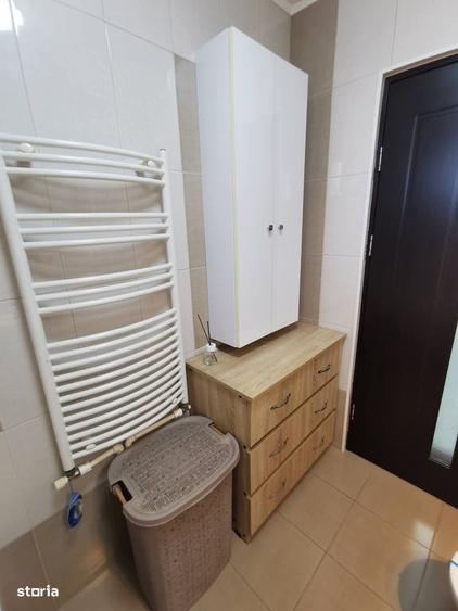 Apartament cu 3 camere decomandat în Obor