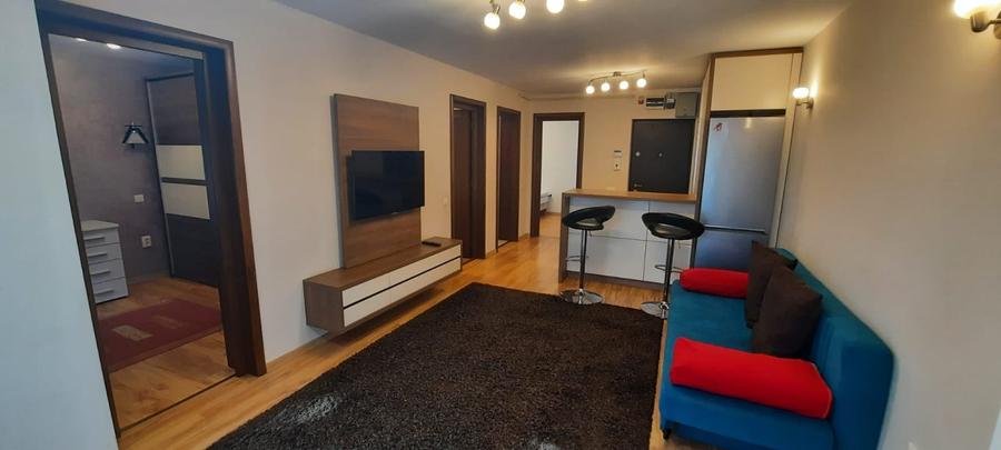 Apartament cu 3 camere semidecomandat, mobilat în Budai