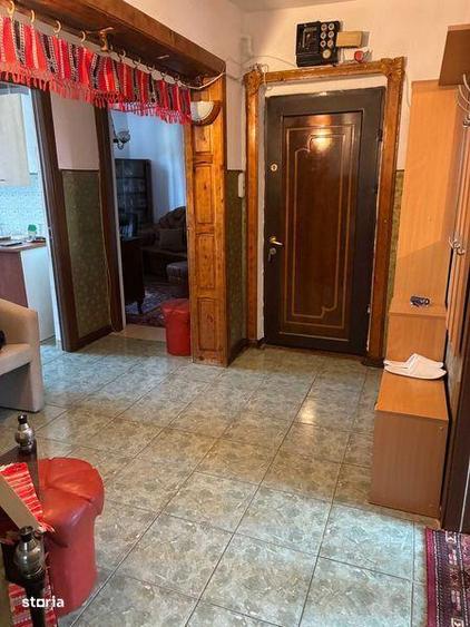 Apartament cu 4 camere decomandat în Central