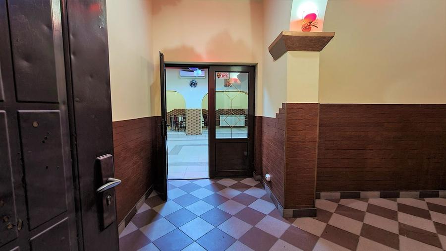 Spațiu comercial, de 320 mp, în Săvinești