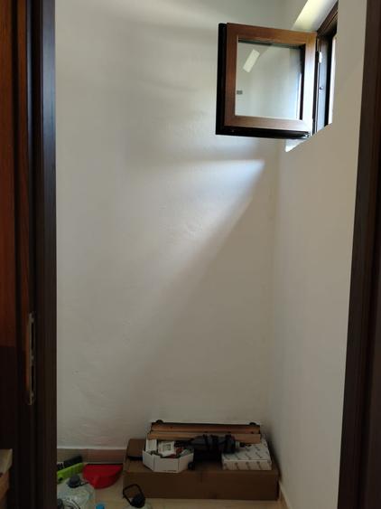 Apartament cu 4 camere decomandat, mobilat în Central