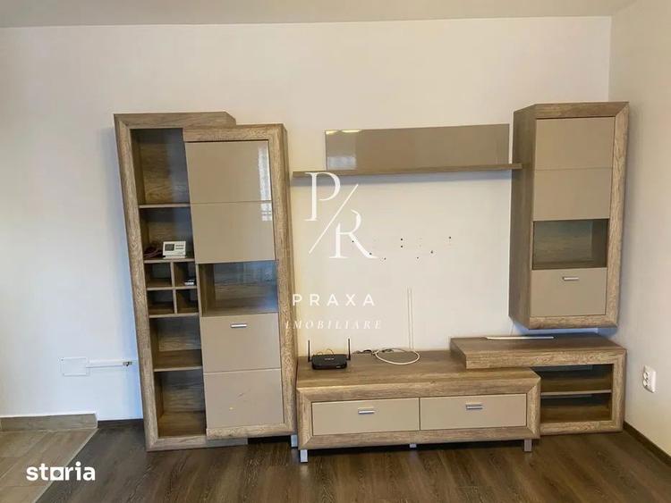 Apartament cu 3 camere semidecomandat, mobilat în Florești