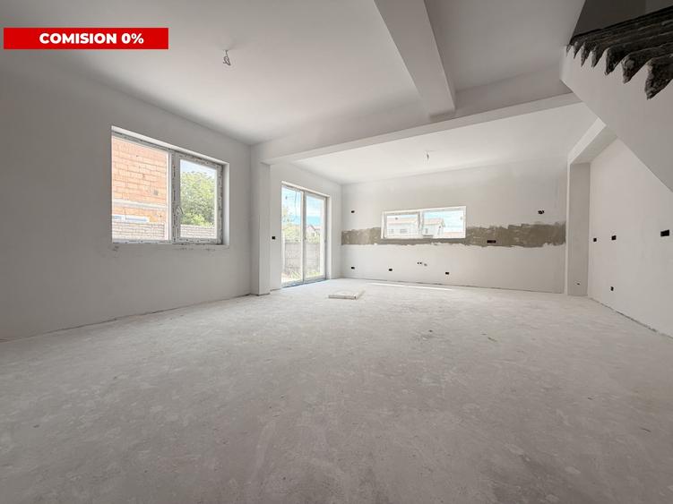 Duplex cu 4 camere cu Canalizare în Giroc