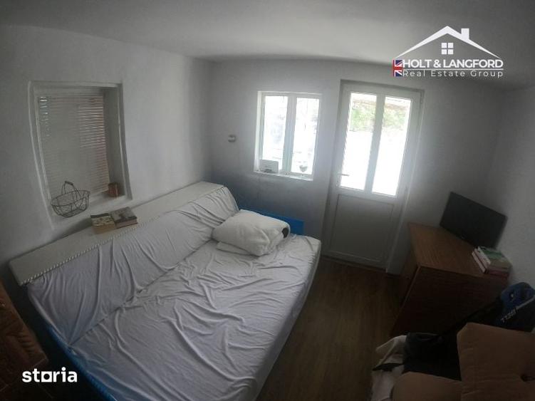 Casă cu 3 camere cu Teren 1492 Mp în Vadu Săpat