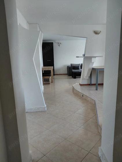 Apartament cu 3 camere decomandat în 1 Decembrie