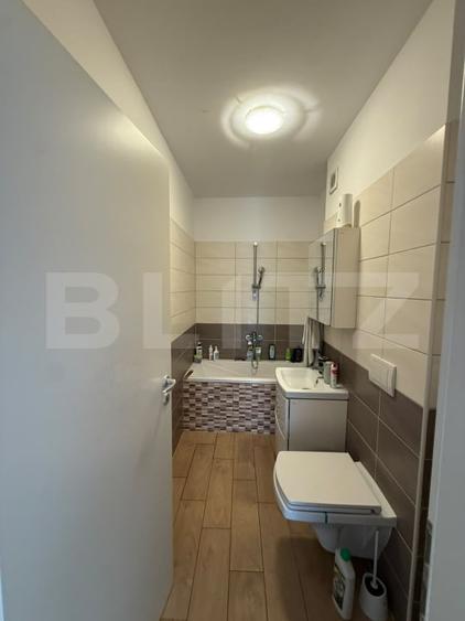 Apartament cu 2 camere decomandat, mobilat în Tractorul