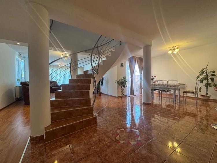 Casă individuală cu 4 camere cu Teren 500 Mp în Mehala