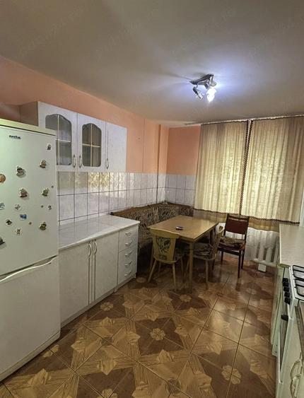 Apartament cu 2 camere decomandat în Exterior Vest