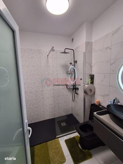 Apartament cu 3 camere în Metalurgiei