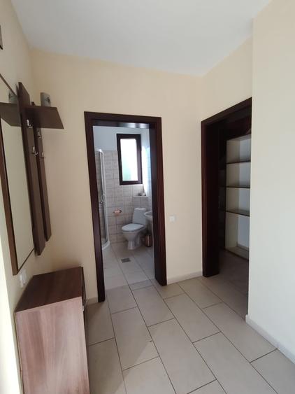 Casă cu 5 camere cu Canalizare în Corbeanca