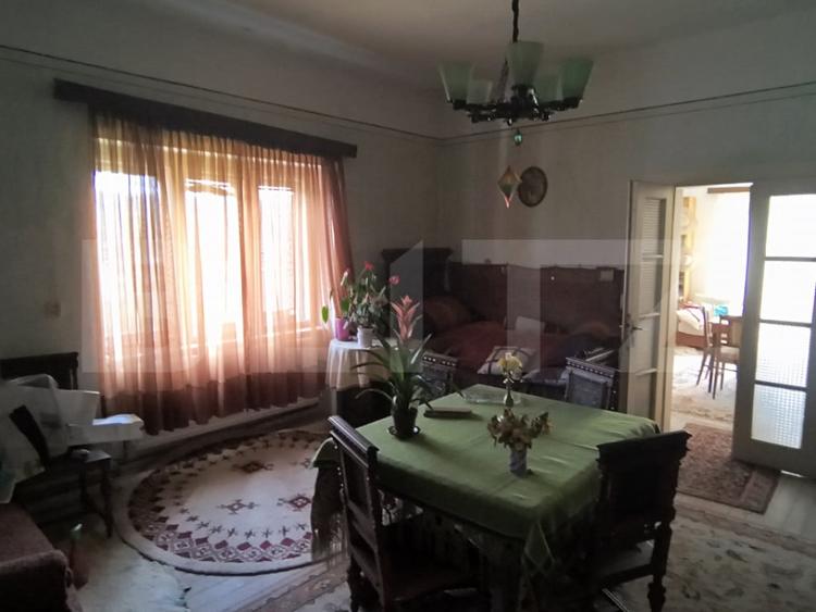 Casă cu 4 camere cu Teren 7729 Mp în Central