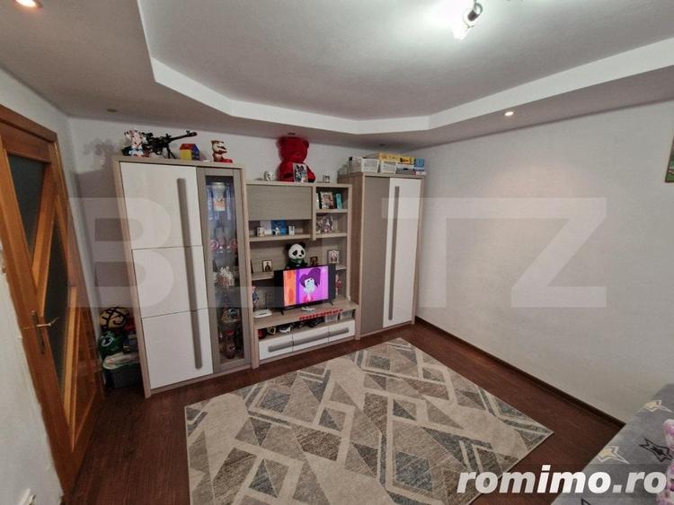 Apartament cu 3 camere decomandat în Ampoi 2
