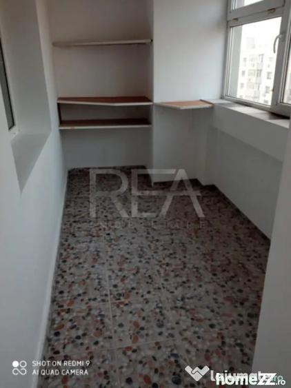 Apartament cu 3 camere decomandat în P-ța Muncii