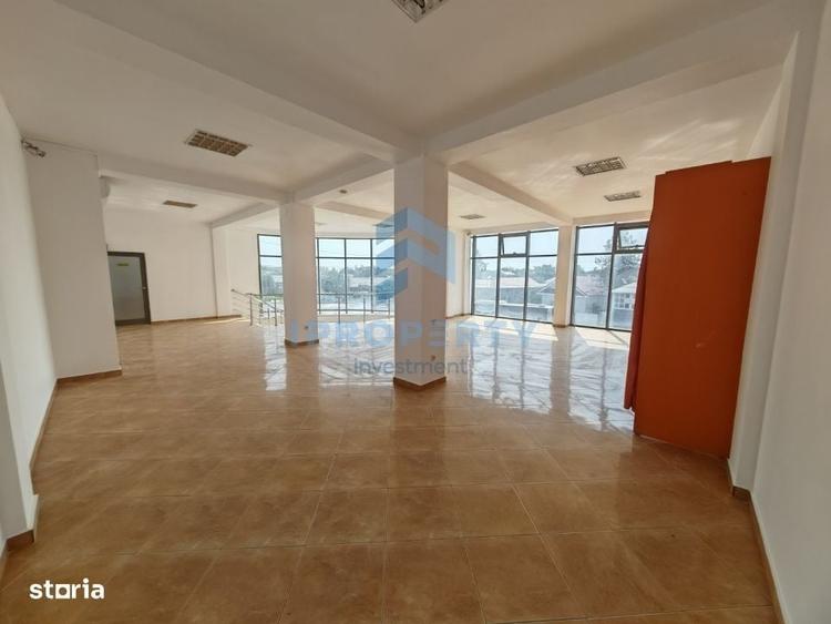Spațiu comercial, de 125 mp, în Modelu