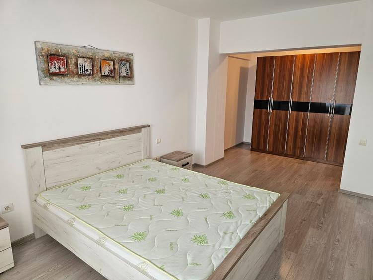 Apartament cu 2 camere decomandat în Drumul Taberei