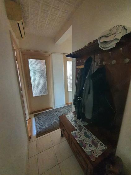 Apartament cu 3 camere decomandat în Dâmbovița